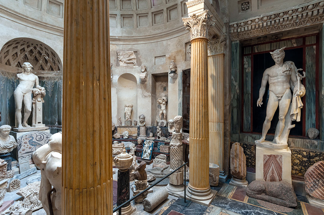 Esedra dei Marmi classici, un piccolo Pantheon voluto da Pogliaghi