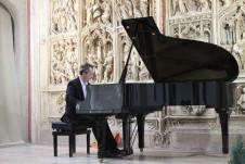 Luca Trabucco al pianoforte