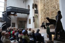 Luca Trabucco al pianoforte