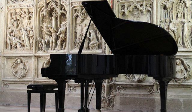 Un pianoforte per il sacro monte tagliata